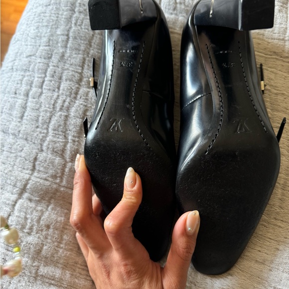 LOUIS VUITTON MAEY JANE HEELS - Picture 5 of 12